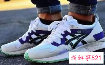 直筒牛仔裤怎么卷裤脚