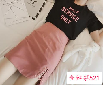 蕾丝裙搭配什么样的上衣