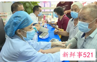 老年人打哪种新冠疫苗更好