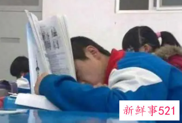 16岁孩子上课老睡觉是什么原因