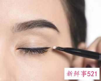 怎么样画眼线好看