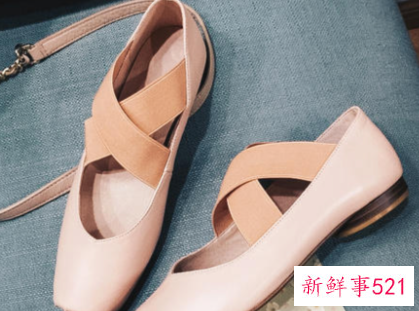 白色裙配什么鞋子好看