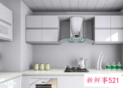 橱柜上的油污怎样才能擦干净