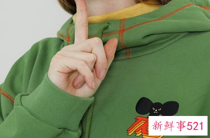 卫衣里面穿什么保暖