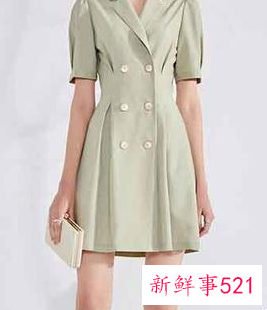 绿色皮裙怎么搭配图片