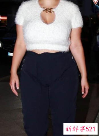 180斤胖女生穿衣搭配