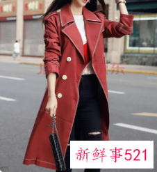 女背带裤怎么搭配什么外套