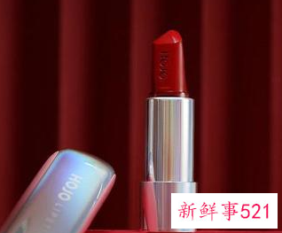 皮肤偏黄的人适合什么颜色的口红