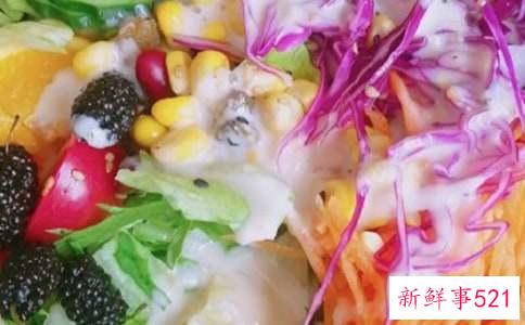 复合练习好处多俯卧撑深蹲全面提高你的身体健康