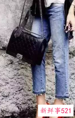 红色高跟鞋怎么搭配裙子