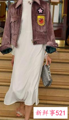 长裙配短外套还是长外套