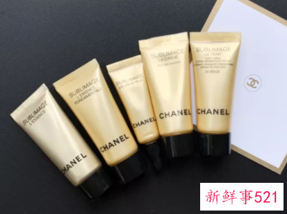 香奈儿奢华精萃活肤轻盈乳霜