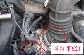 怠速时发动机一颤一颤