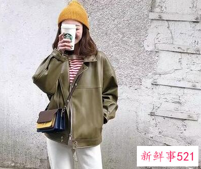 帽子和衣服一个颜色好不好看