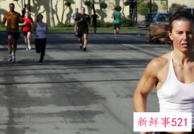 跑步前的7个热身运动