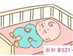 新生婴儿睡觉一惊一乍怎么回事
