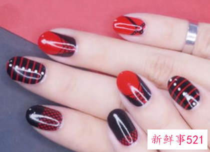 贴片美甲怎么自己卸掉