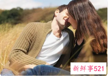 男生接吻伸舌头手乱动是不是渣男