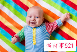 宝宝总摔跤怎么回事