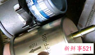 怠速时发动机一颤一颤