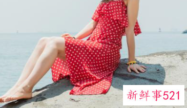 去海边玩穿什么衣服合适