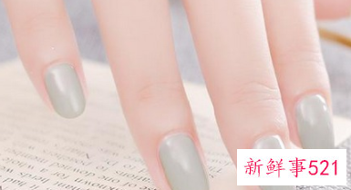 美甲怎样快速卸掉