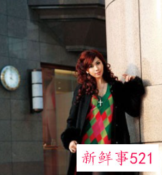 新年装扮喜庆又好运