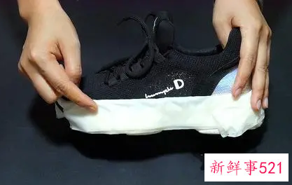 运动鞋的汗渍如何清洗