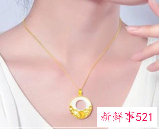 45岁女人戴什么项链好看