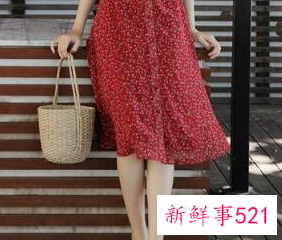 红色裙子配什么好看