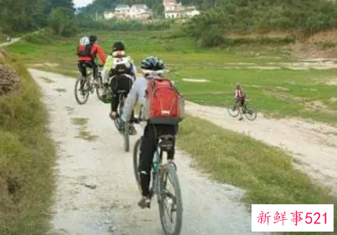 每天骑车10公里能达到锻炼吗