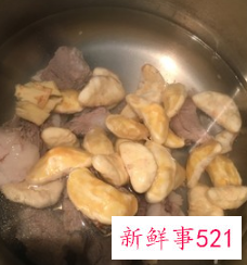 菱角和什么一起煲汤