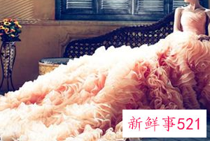 梦见自已穿婚纱好不好