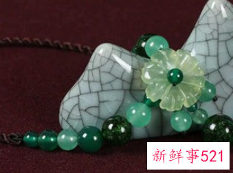 45岁女人戴什么项链好看