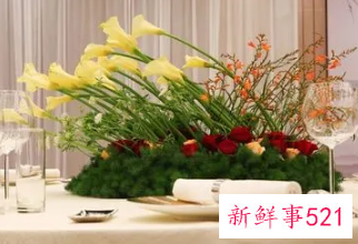 中式餐桌上适合摆什么花