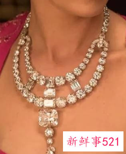 45岁女人戴什么项链好看