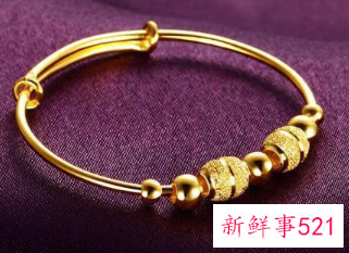 45岁女人戴什么项链好看