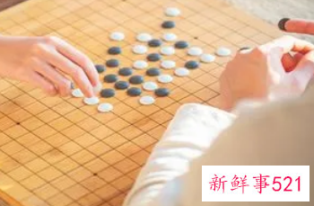 梦见别人下棋是什么意思