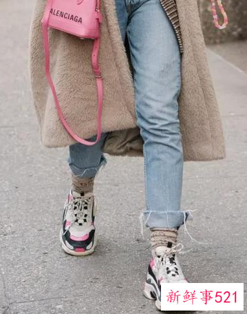 运动鞋穿搭女