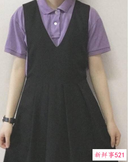 polo衫配什么裙子