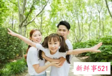 当孩子磕碰摔倒时妈妈该怎么做