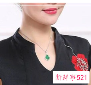 45岁女人戴什么项链好看