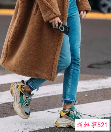 运动鞋穿搭女
