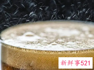 为何有些啤酒有很浓的泡沫