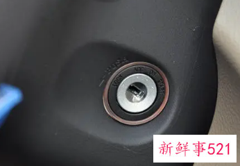 梦见钥匙孔是什么意思