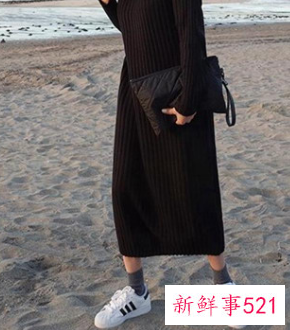 针织连衣裙搭配鞋子