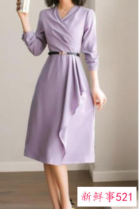 紫色连衣裙搭配什么颜色的围巾好看