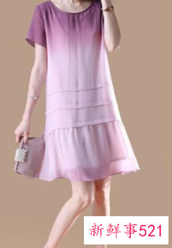 紫色连衣裙搭配什么颜色的围巾好看
