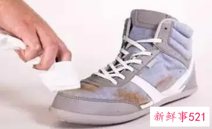 运动鞋的汗渍如何清洗