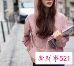 卫衣里面穿搭什么好看